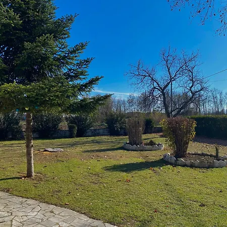 Xristos House